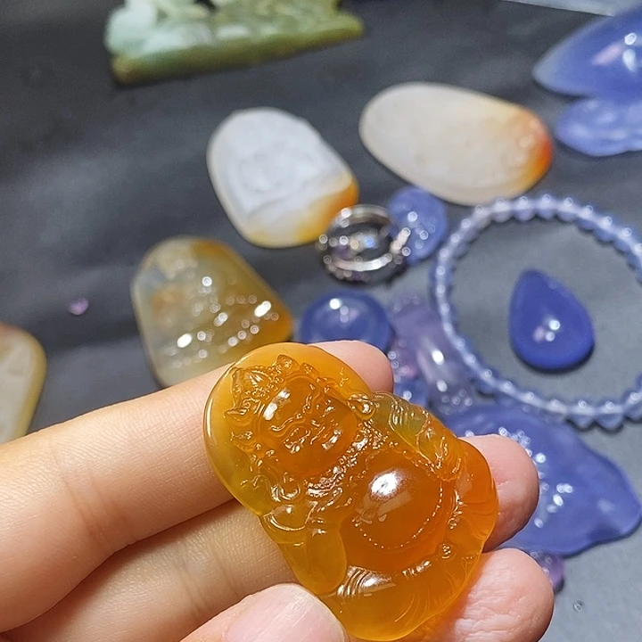 三***风玛瑙/玉髓未镶嵌颈饰