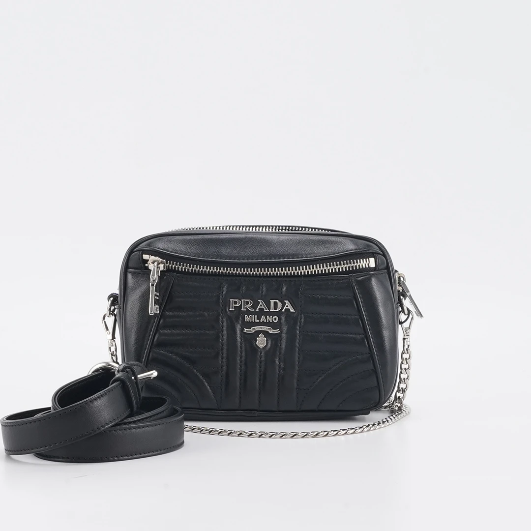 95新 Prada/普拉达 【总仓】Diagramme 双肩带相机包/BGD401600003