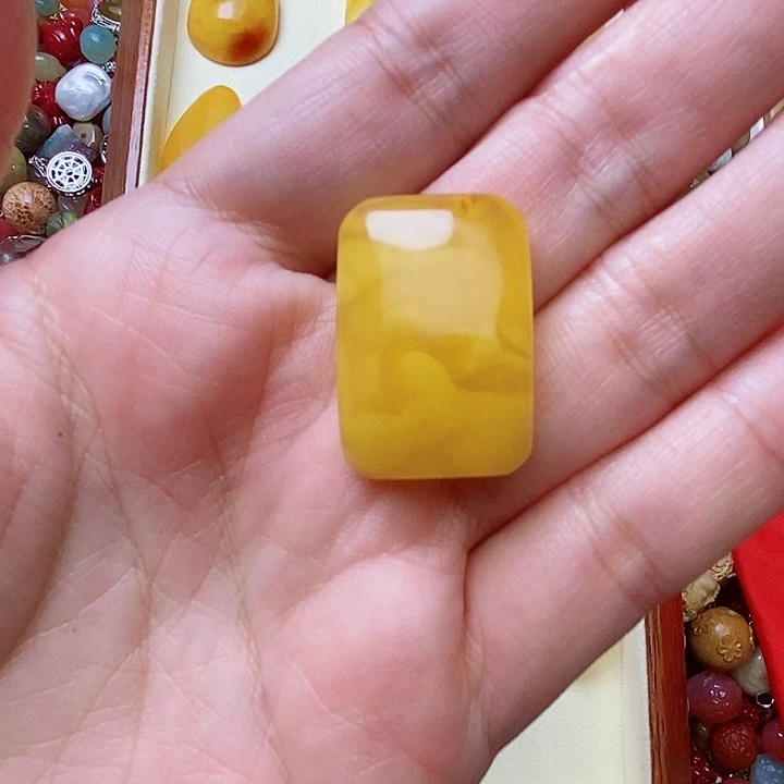 胖***胖琥珀未镶嵌颈饰吊坠