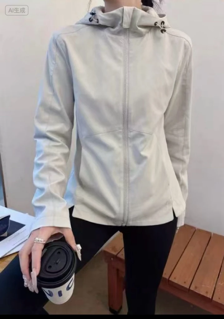 衣凡2561修身运动风透气短外套连帽休闲户外款