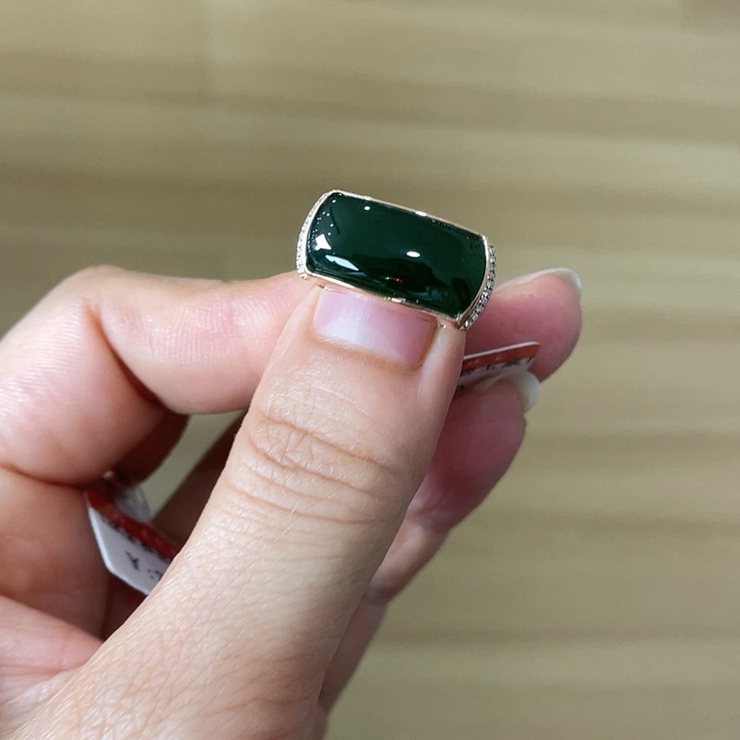 和田玉（碧玉）戒指18K金镶嵌