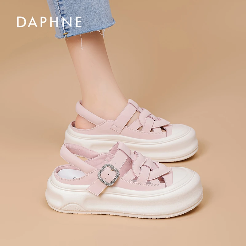 Daphne/达芙妮女鞋2025夏季凉鞋厚底增高百搭个性简约镂空透气鞋