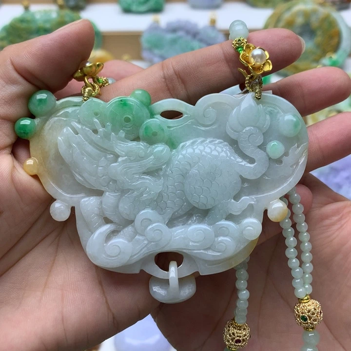 颈饰未镶嵌翡翠翡翠