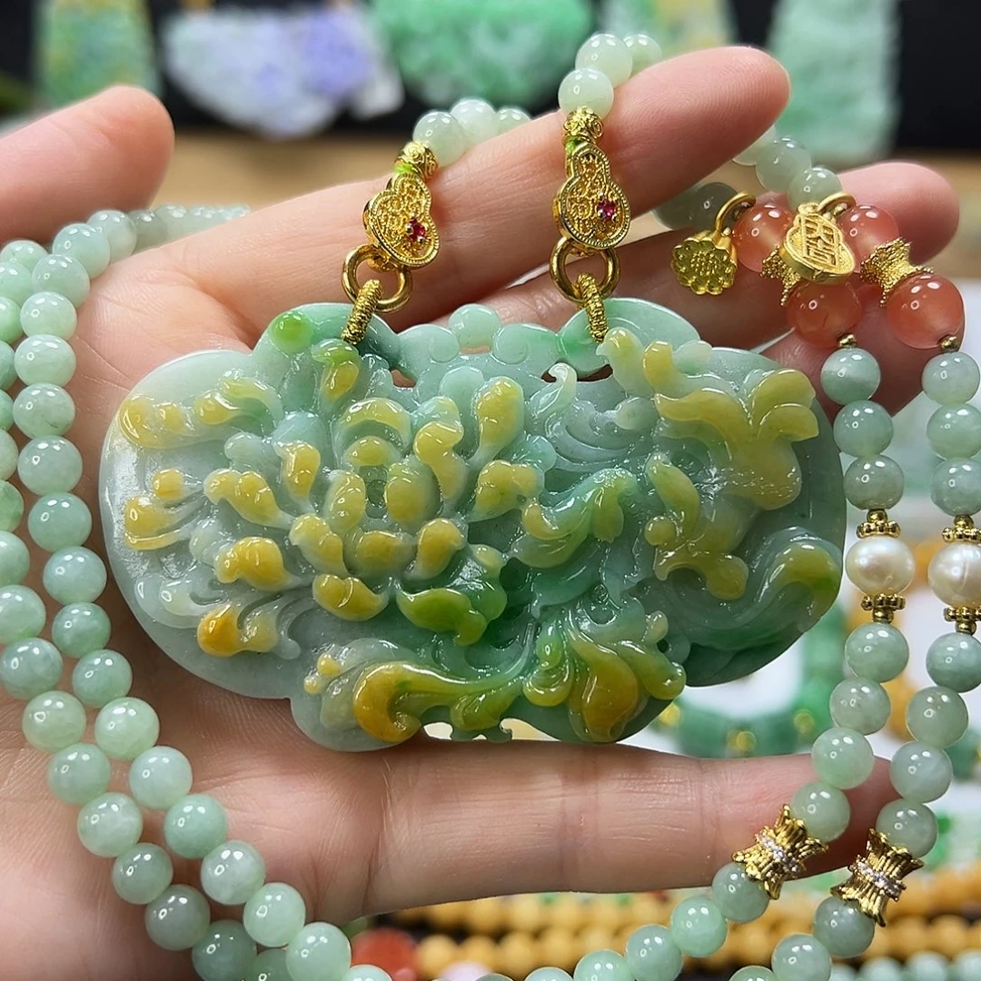 翡翠未镶嵌颈饰吊坠