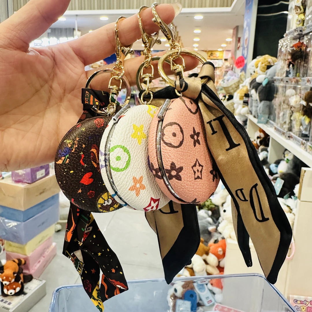 到手5个，精品皮面丝巾双面镜123456