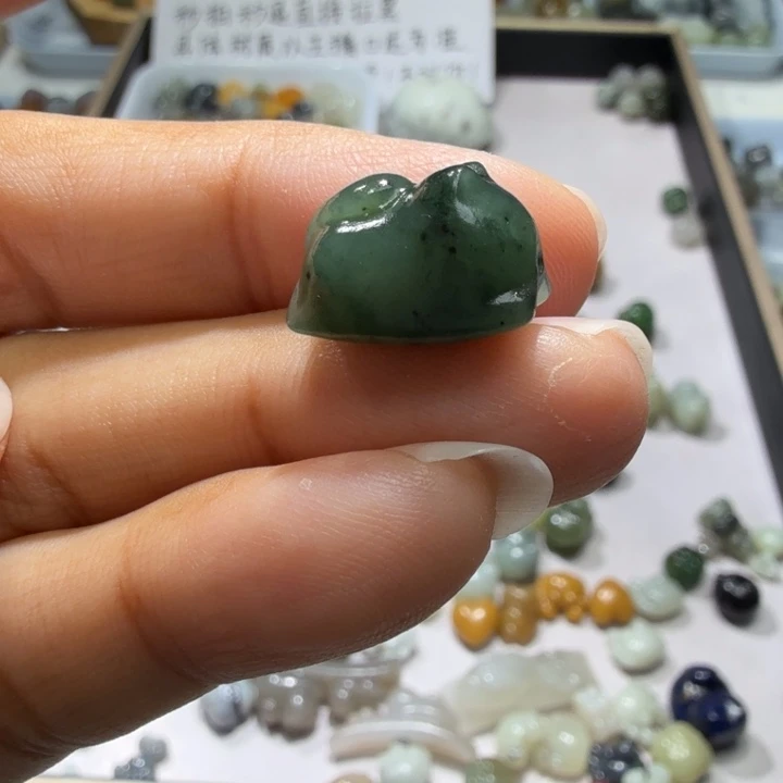 未镶嵌和田玉珠宝半成品