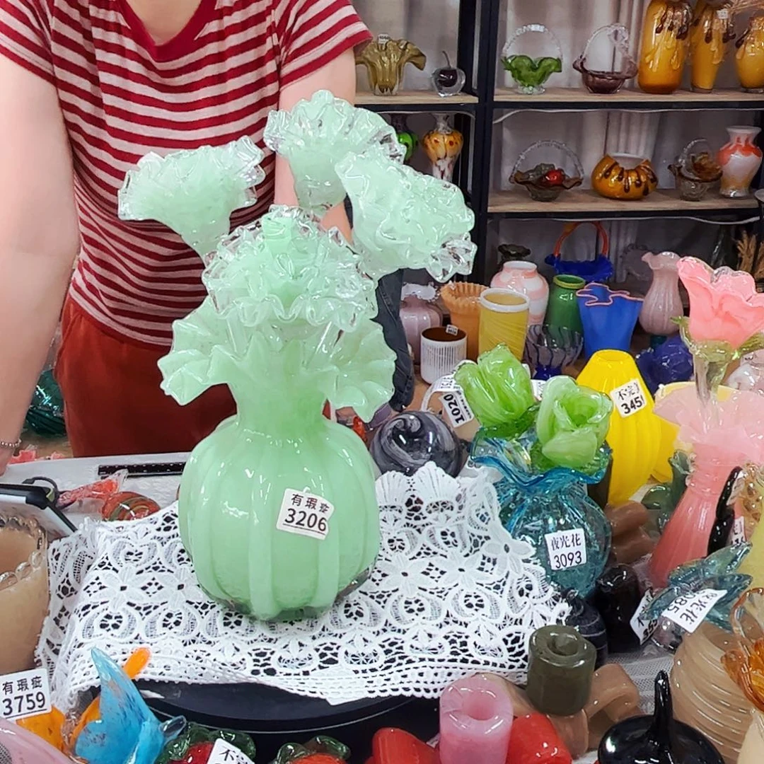 4朵瑕花1瑕瓶 家悦琉璃工艺品