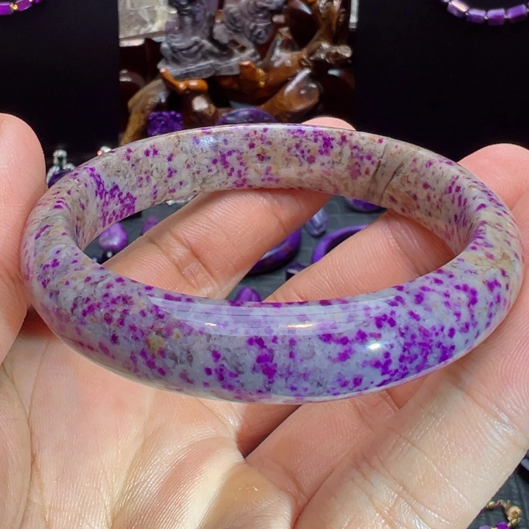 未镶嵌苏纪石（舒俱来）手镯