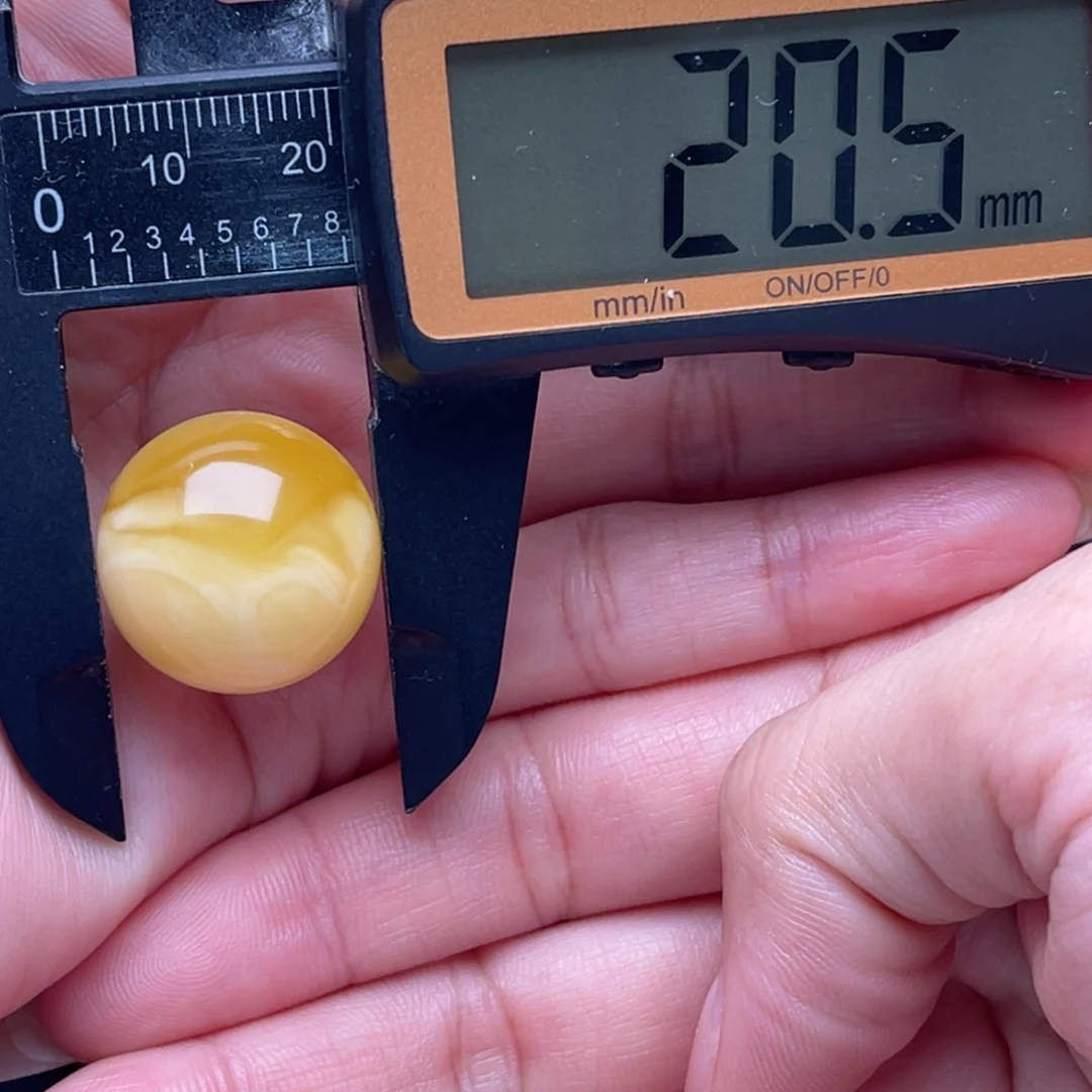 琥珀未镶嵌裸石蜜蜡圆珠微瑕笑