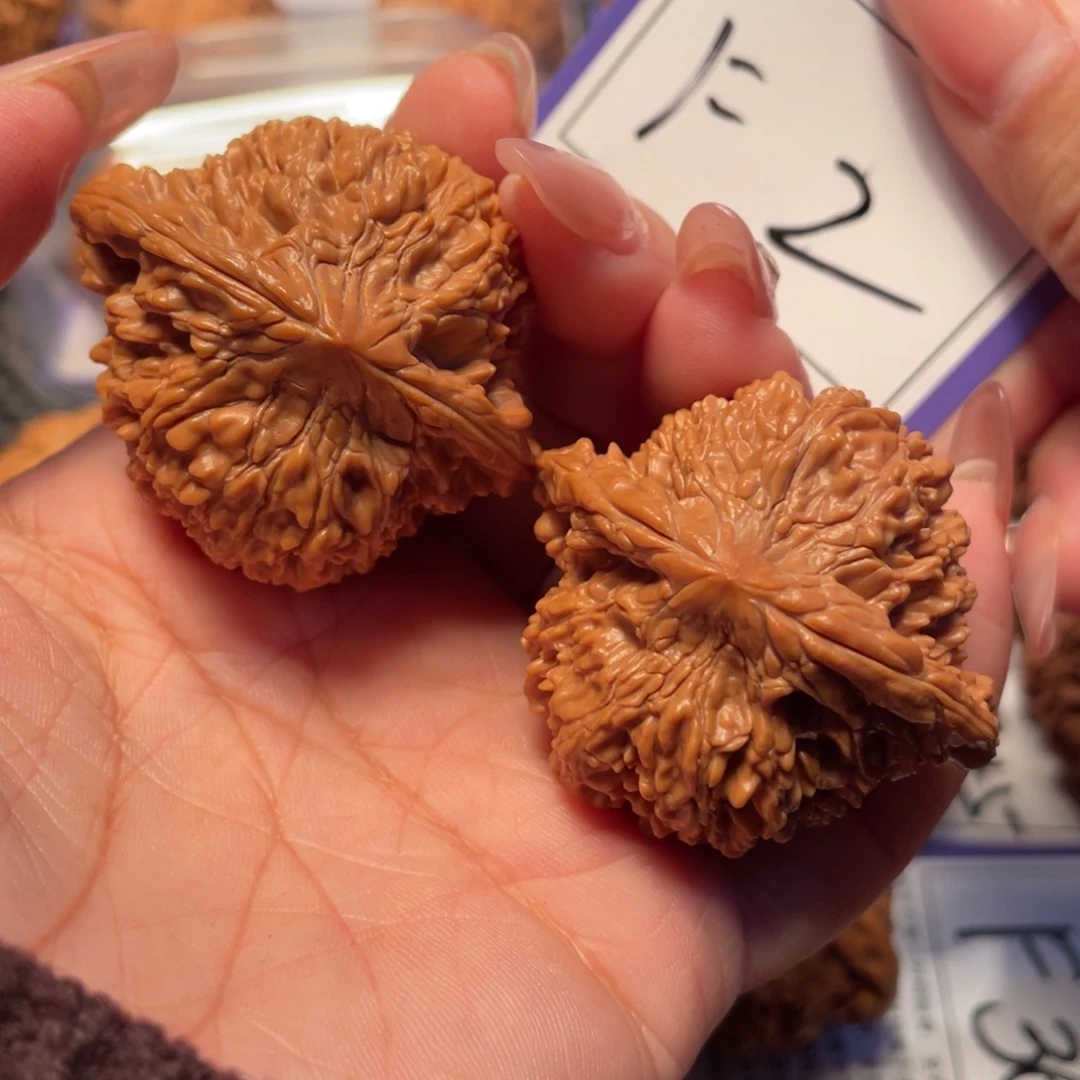 把件文玩核桃2号满天星44