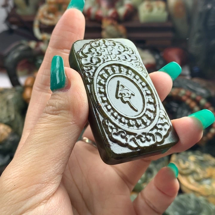 岫岩河磨玉（透闪石质玉）把件未镶嵌