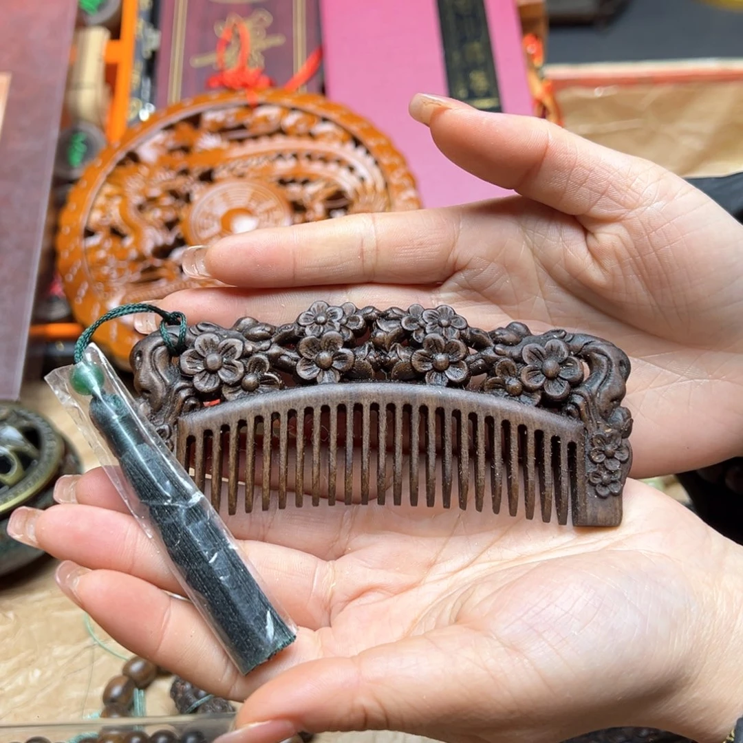 大叶紫檀（黑酸枝木类）