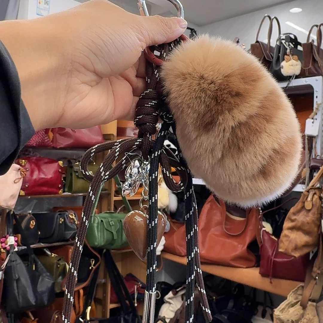 头层牛皮面包挂件