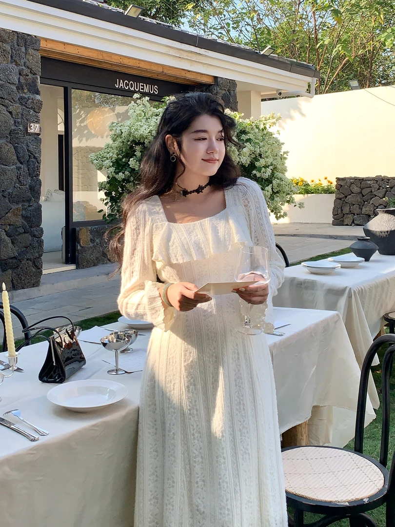 月半鱼【雾漫白茶】法式高级蕾丝连衣裙女秋冬温柔风气质修身长裙
