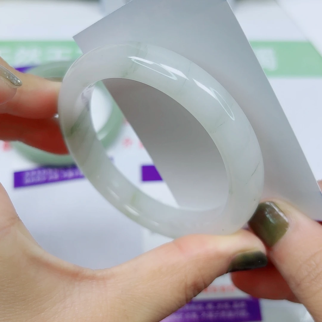 石英质玉未镶嵌手镯12/5655