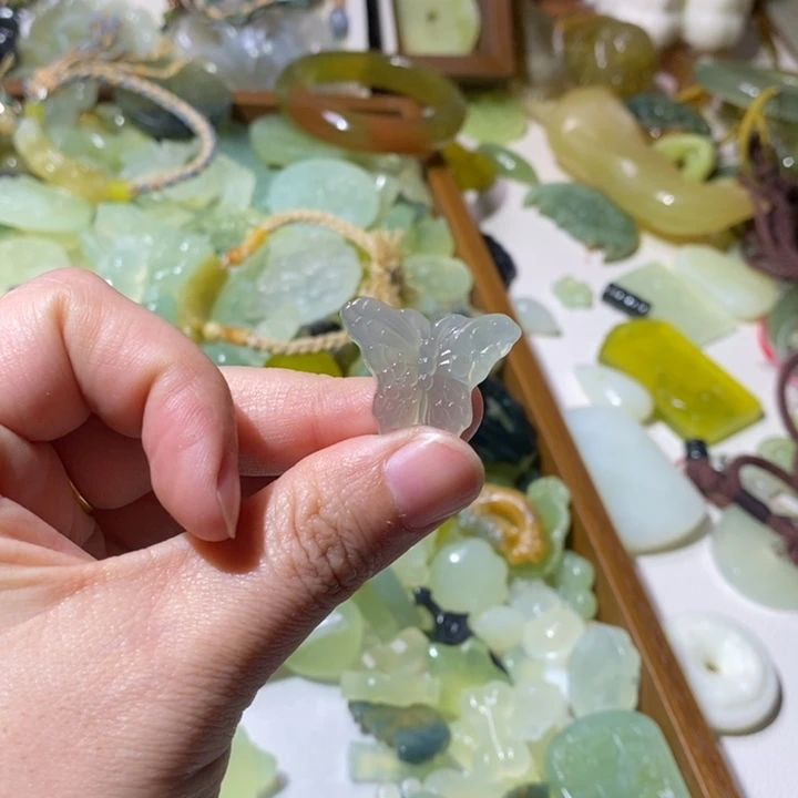 蛇纹石玉合金颈饰