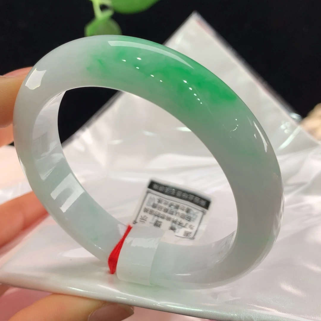 翡翠手镯未镶嵌111-0140