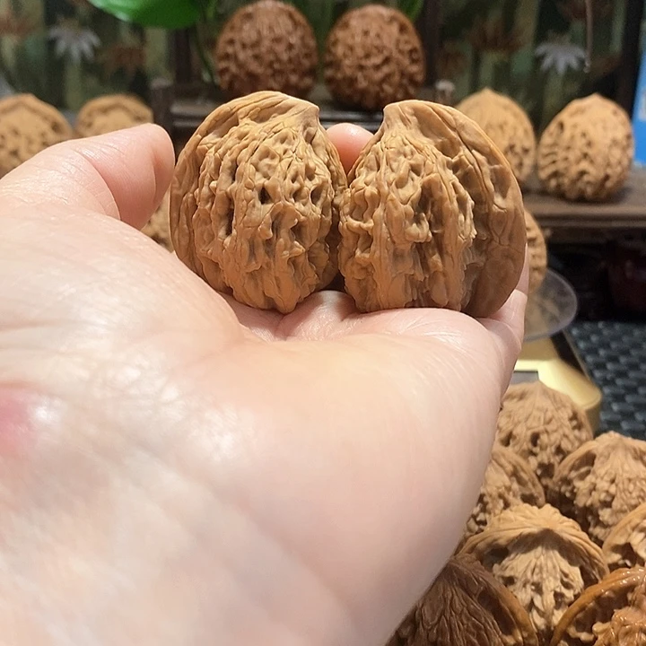徐*百年老树堂虎核桃