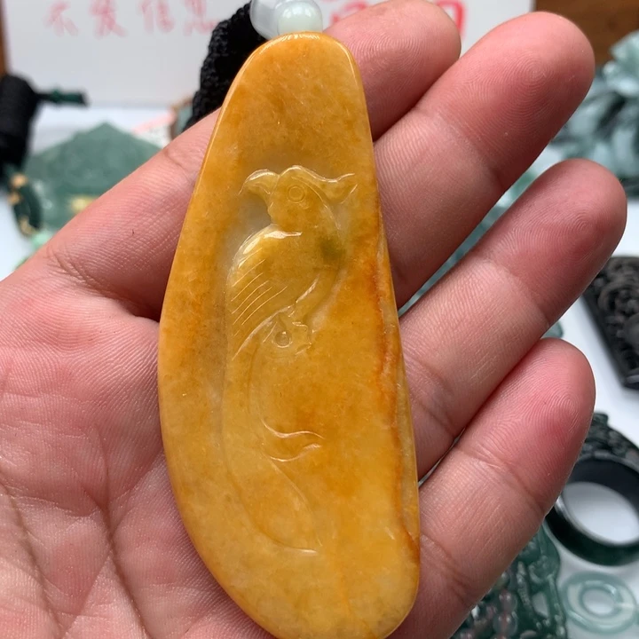 翡翠颈饰未镶嵌保真天然a货翡翠