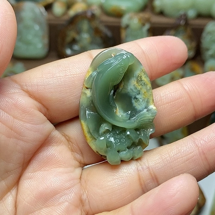 岫岩河磨玉（透闪石质玉）未镶嵌颈饰