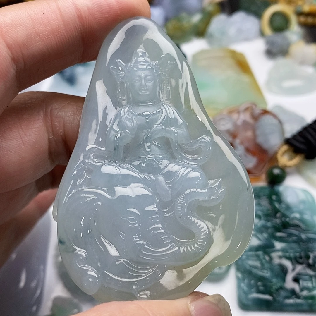 星***果颈饰未镶嵌翡翠普贤
