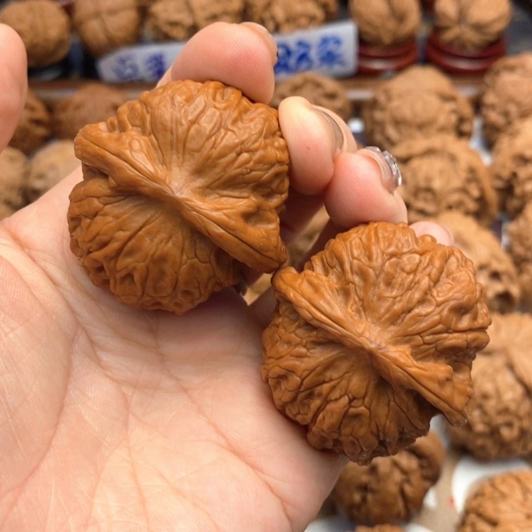 【闪购商品】文玩核桃吊坠42尺血麒麟