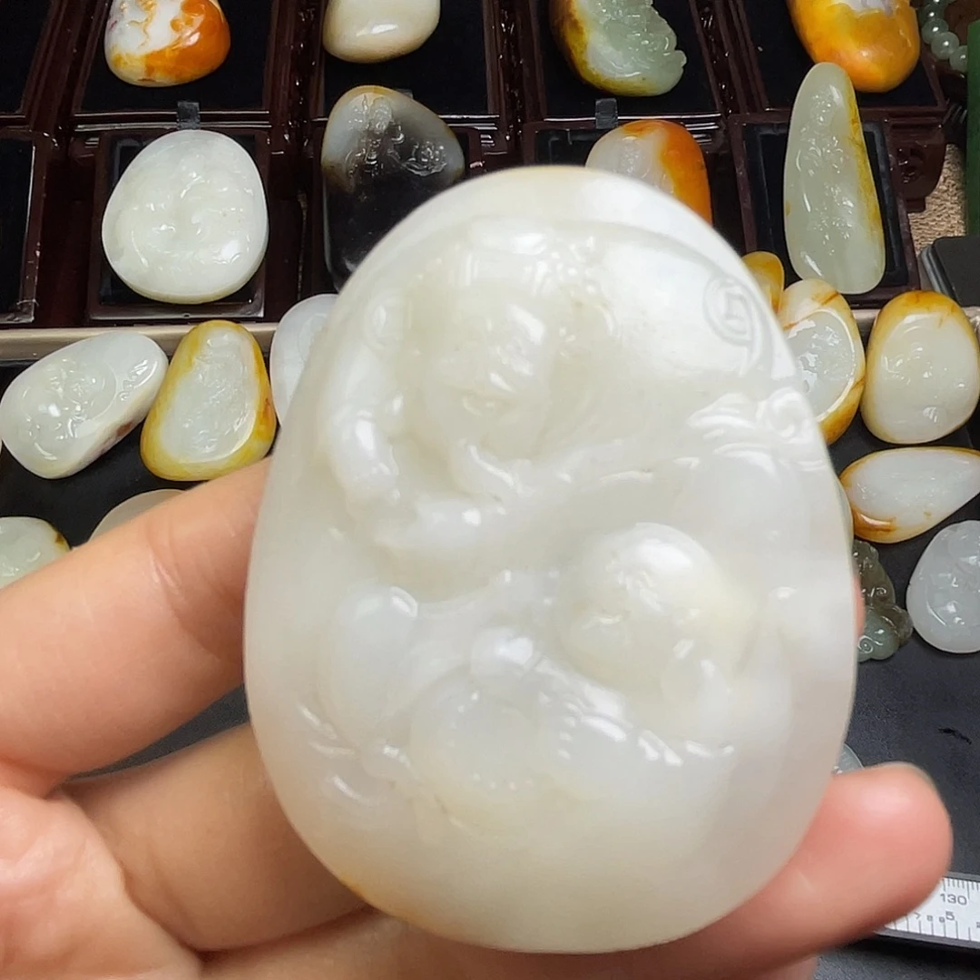 和田玉未镶嵌颈饰