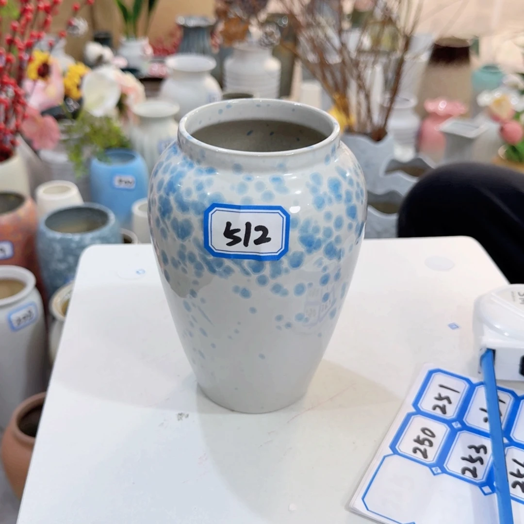 512号小花瓶高16厘米一个