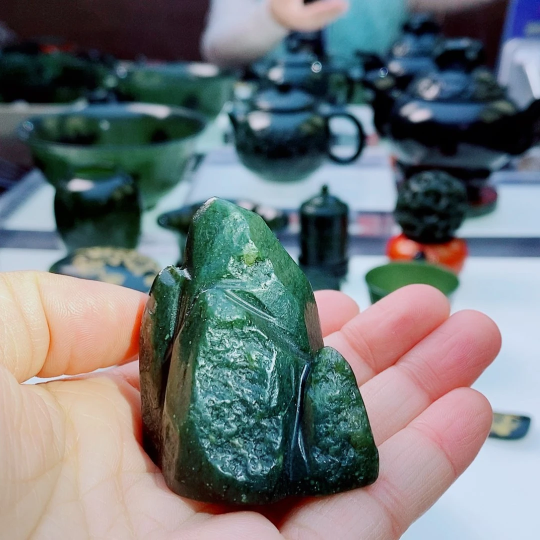 未镶嵌和田玉摆件