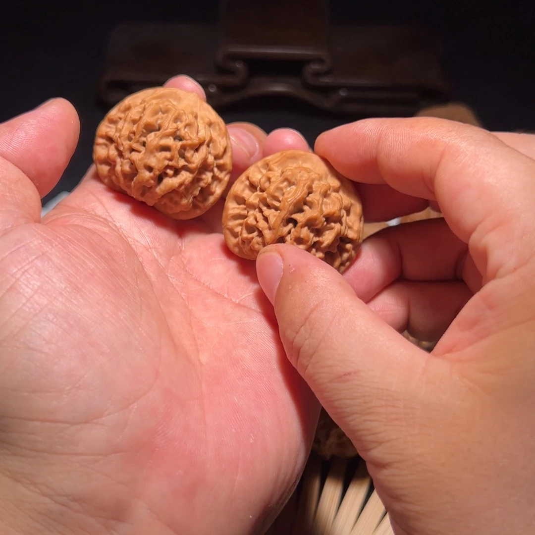 张***爪吊坠文玩核桃秦闷