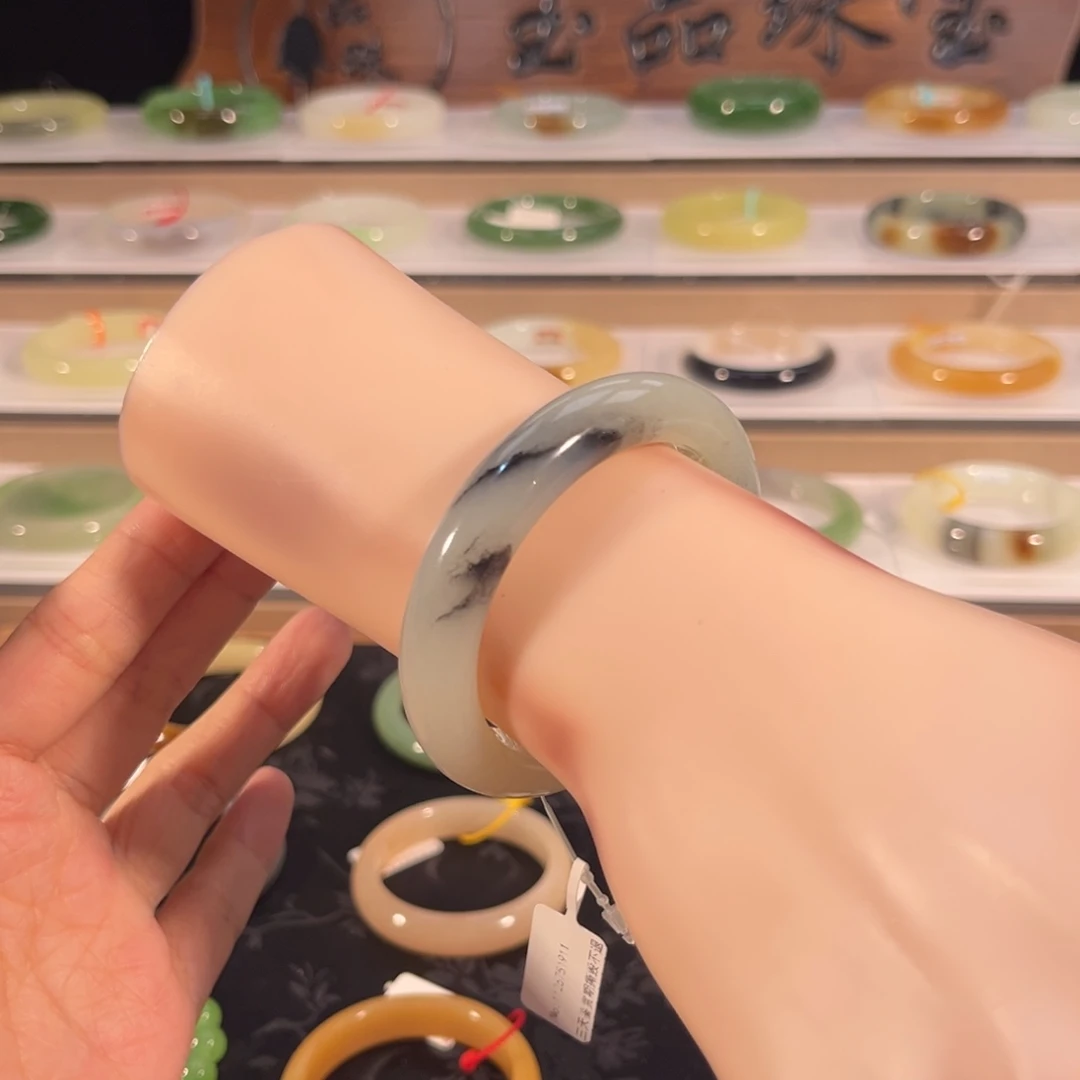 和田玉未镶嵌手镯  「山料 青花」韵味很足