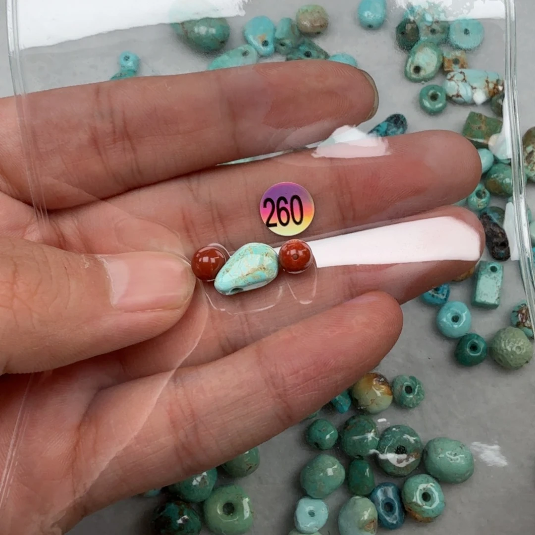 南红玛瑙未镶嵌珠宝奇石