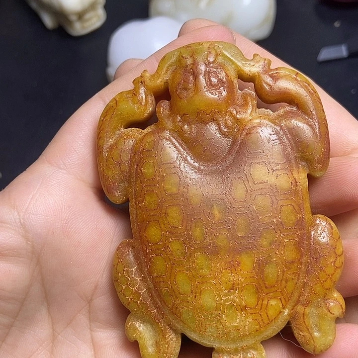 和田玉（糖玉）未镶嵌挂件