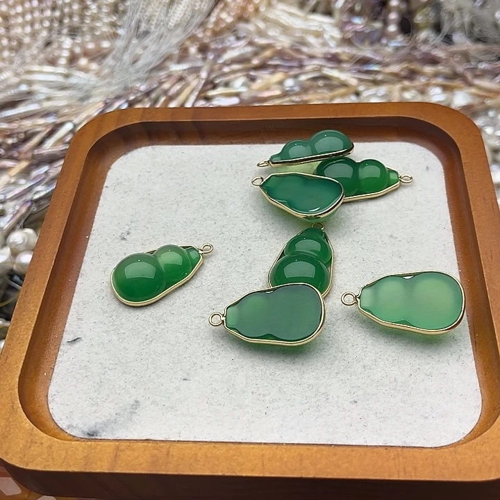 玛瑙/玉髓未镶嵌珠宝半成品2个19/27mm左右玛瑙葫芦吊坠