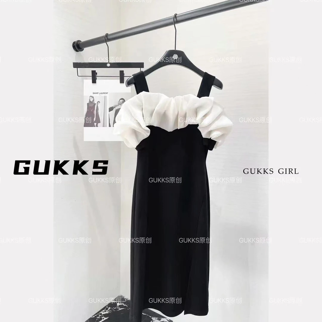 GUKKS/夏季重工设计感花边褶皱显瘦气质连衣裙GK115