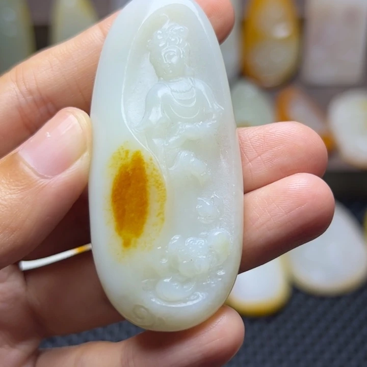 颈饰未镶嵌和田玉