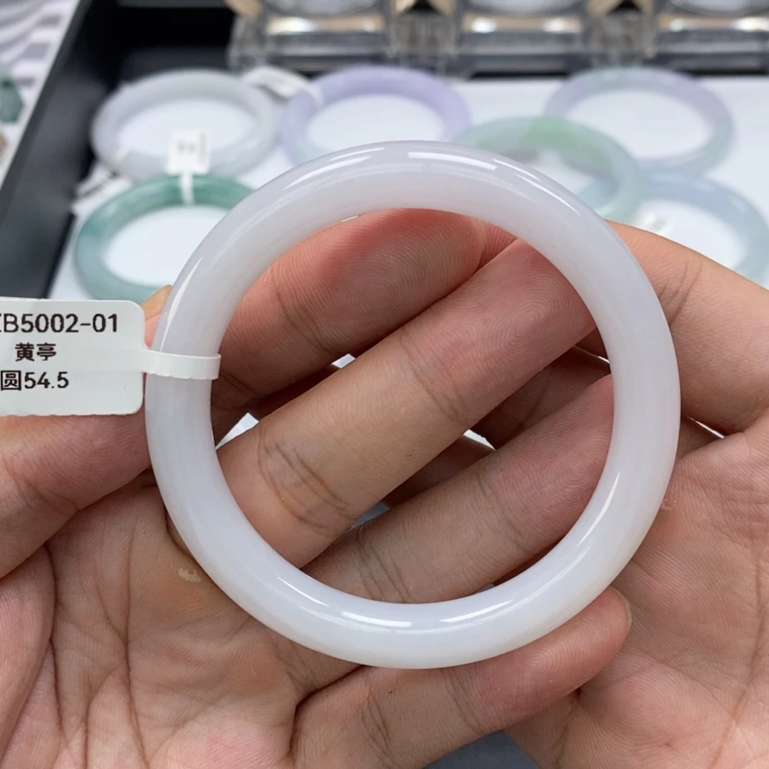 翡翠手镯未镶嵌手镯