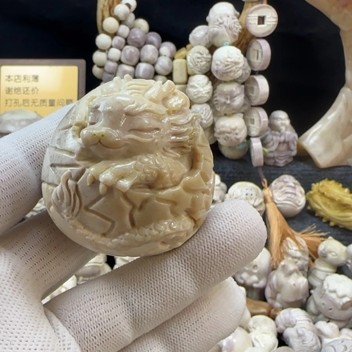 啊***非金属配饰鹿角雕刻龙蛋