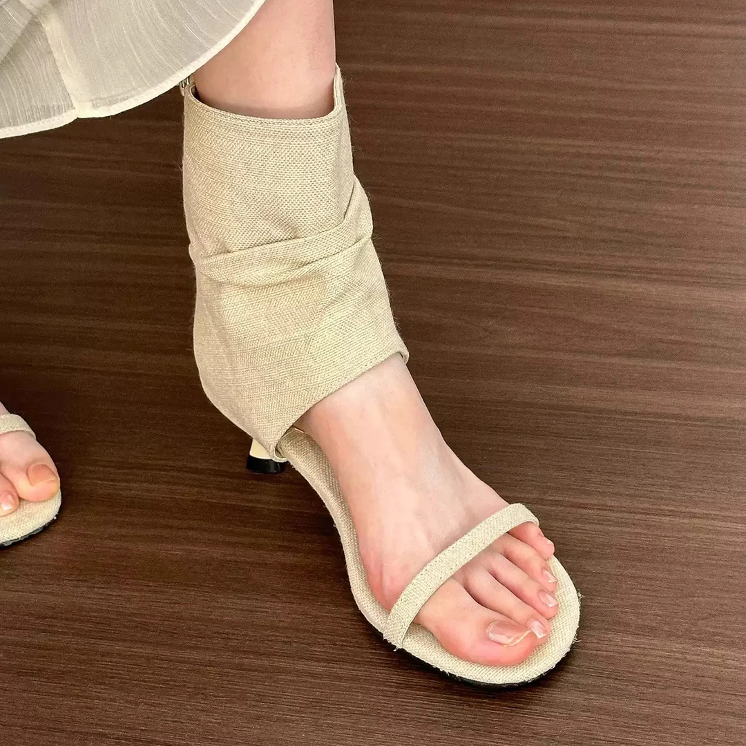 夹趾时尚短靴2025年夏新款韩版气质镂空细中跟凉靴女后拉链时装靴