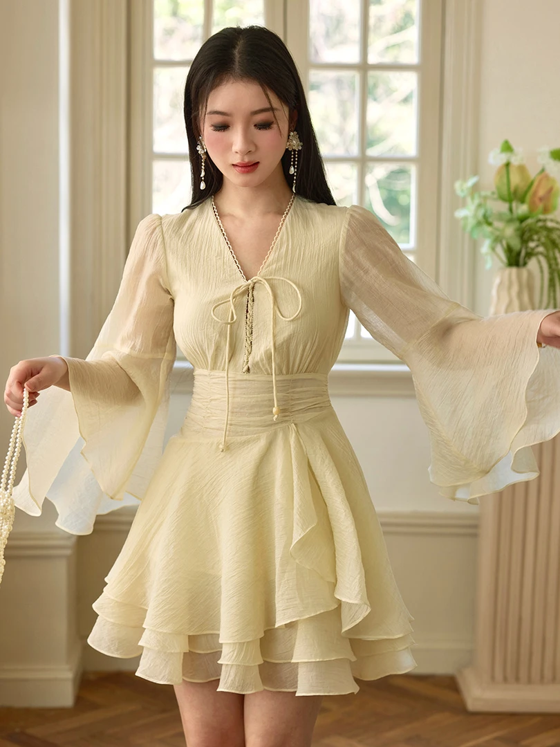 李不婉 奶酪小蛋糕荷叶边法式轻薄风度假风印花长袖