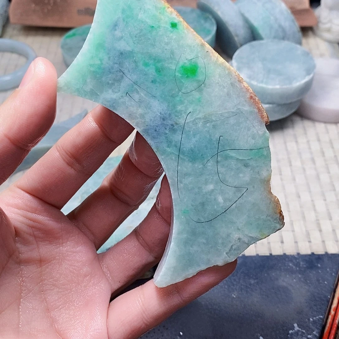 翡翠未镶嵌颈饰999