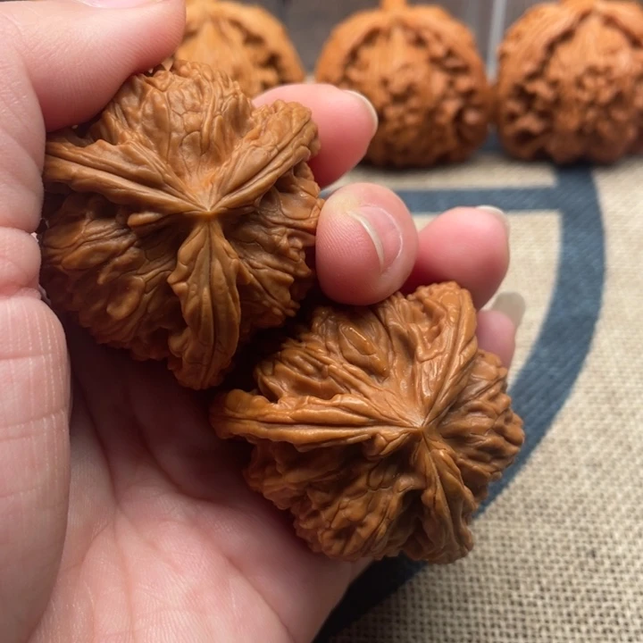 黏***米核桃白狮子43核桃