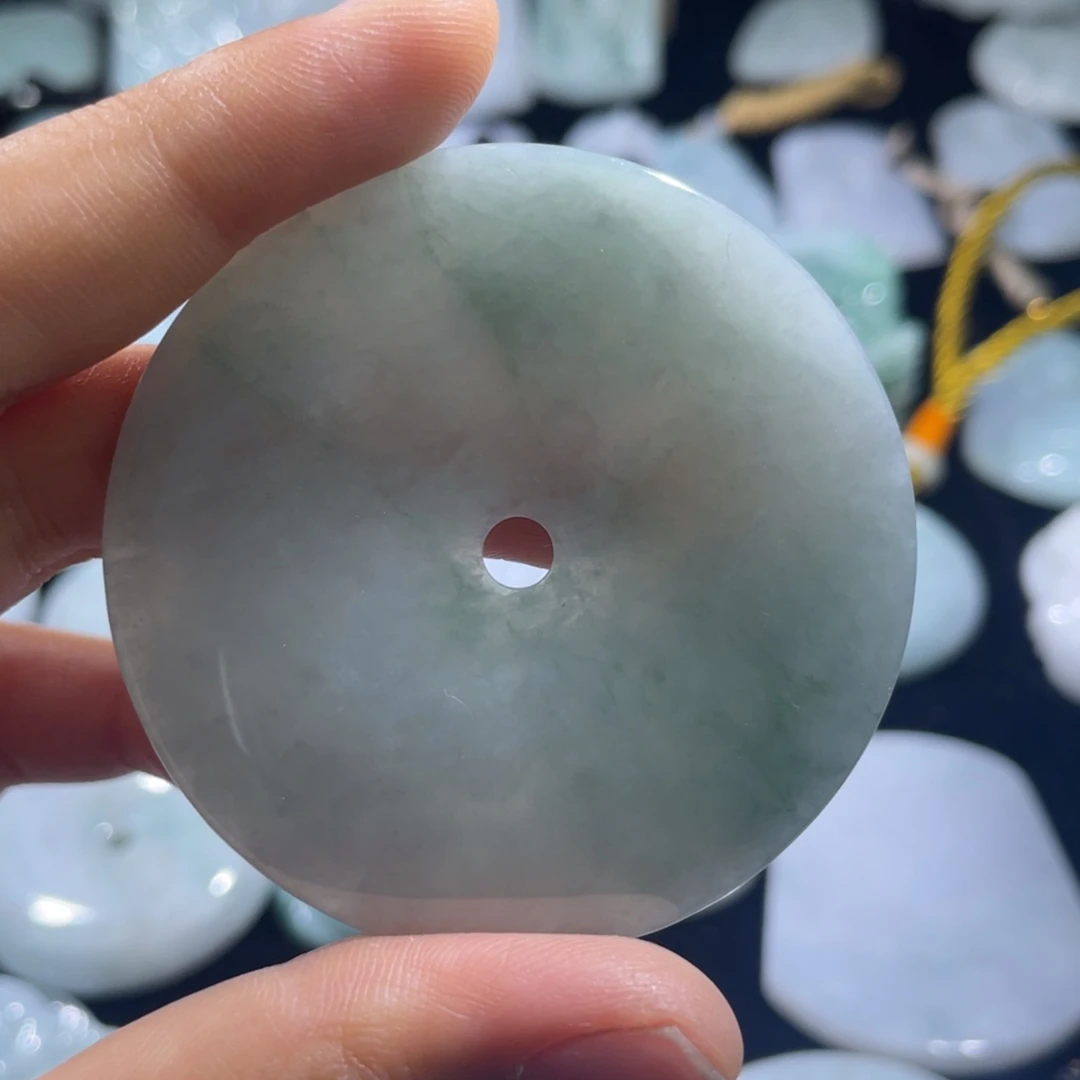 翡翠未镶嵌颈饰扣子