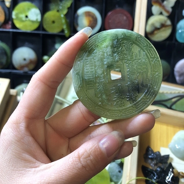 岫玉未镶嵌岫玉挂件