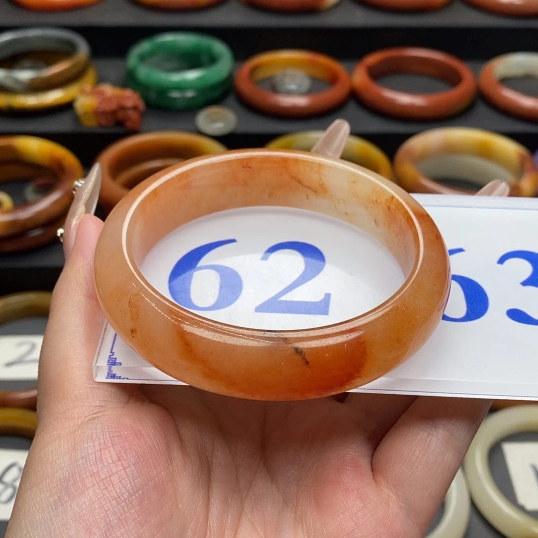 石英质玉（黄龙玉）手镯微瑕未镶嵌