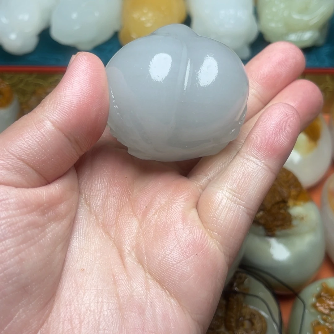 生***客石材天然方解石手把件不退换