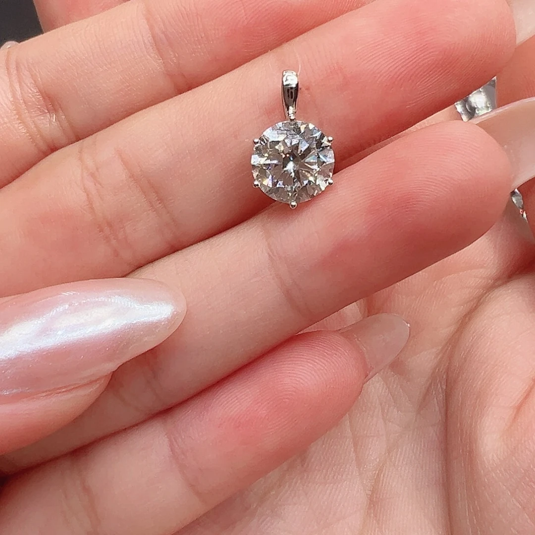 颈饰实验室培育钻石18K金镶嵌