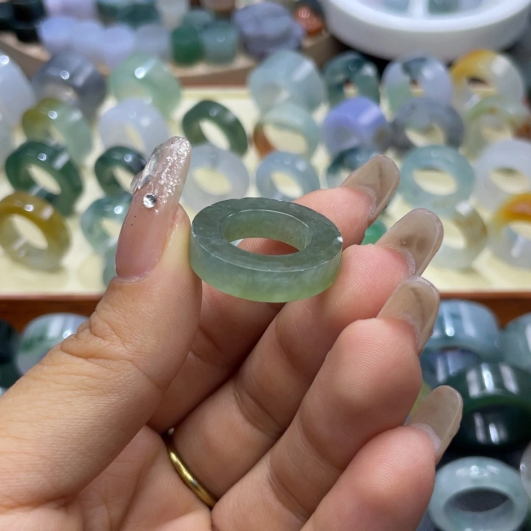 【闪购商品】定制翡翠未镶嵌月**记天然翡翠