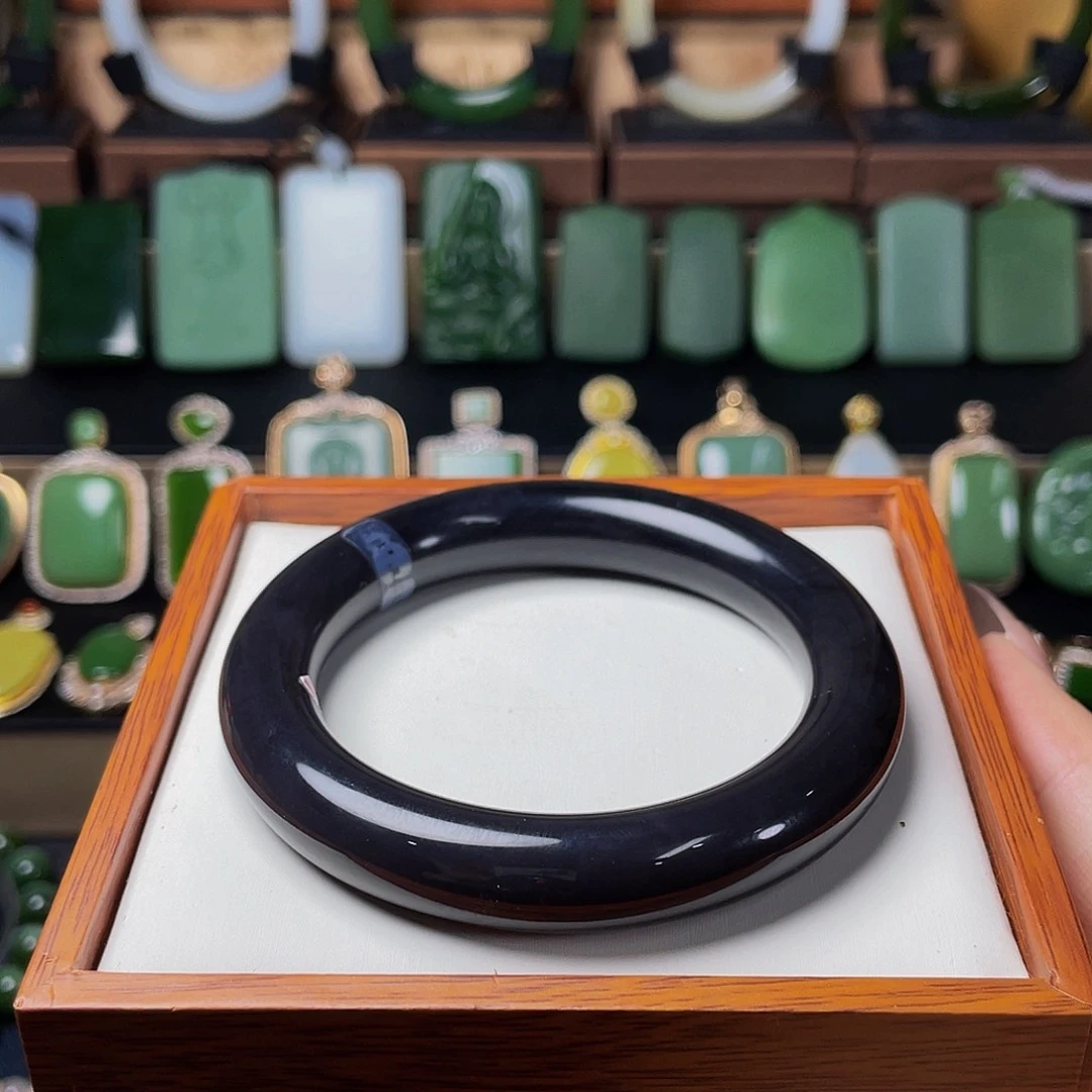 未镶嵌手镯和田玉·帝王紫手镯