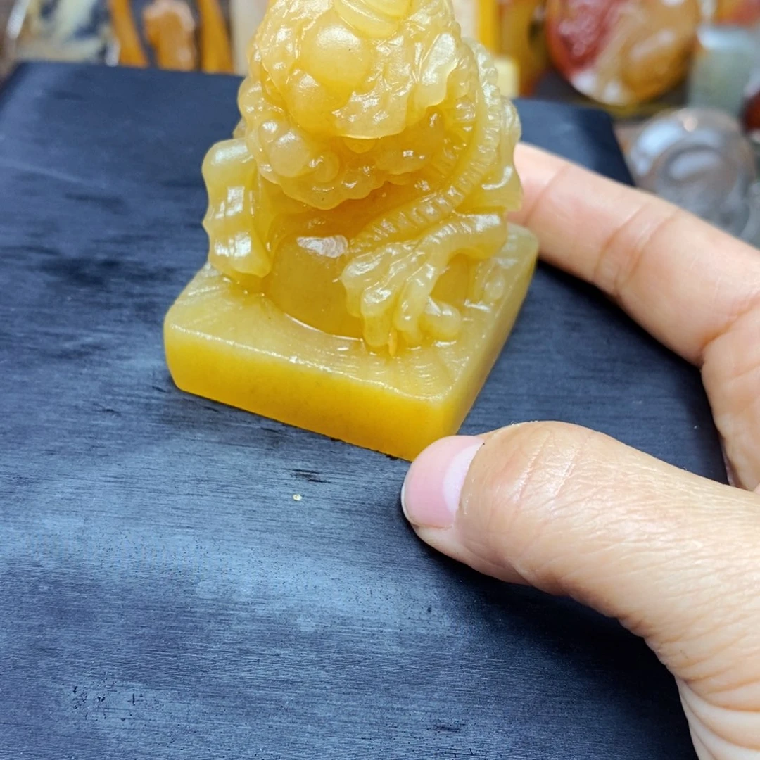 石英质玉（黄龙玉）颈饰未镶嵌